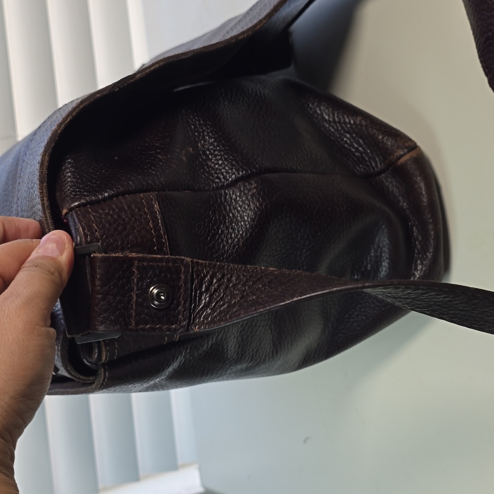 Kenneth Cole Brown Leather Messenger Bag - Picture 5 of 13